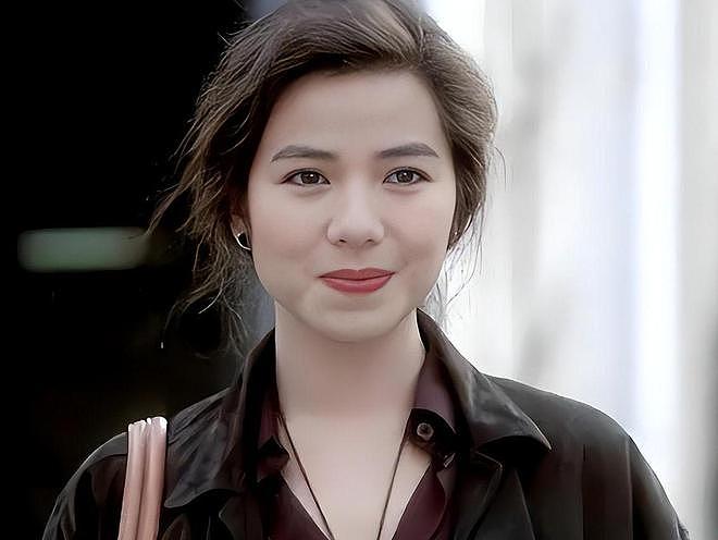 “东方梦露”迷倒刘德华,惊艳众生却守寡数年,如今的她还好吗?(组图) - 7