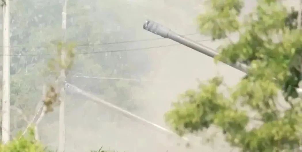 老柬边境爆发激烈交火！泰柬交火第三天，泰国向中美澳等26国发函！泰国承认使用了集束弹，并称“可能开战”（组图） - 5