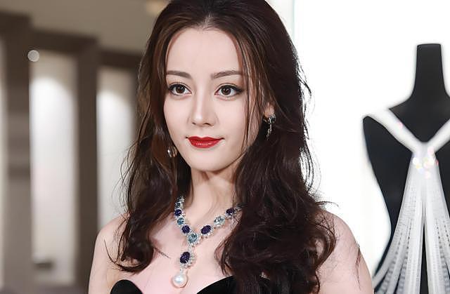 迪丽热巴：每个角色都没白演，18岁被杨幂挑中，凭实力挤进一线（组图） - 1