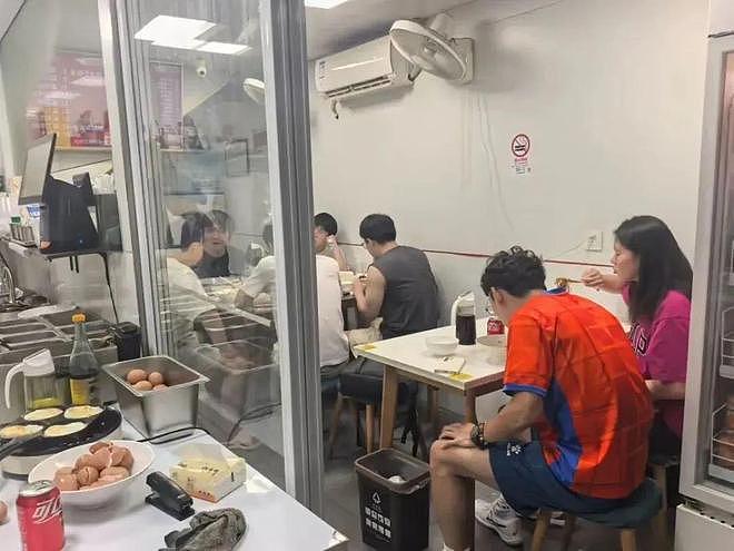 3元面馆因“48元一杯茅台”爆火，店主：身心俱疲 已下架（组图） - 9