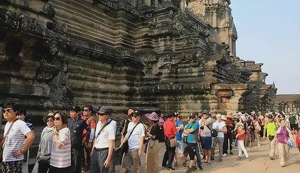 比缅北还要可怕!枪支毒品横行,性交易泛滥,柬埔寨如何沦落至此?(组图) - 6