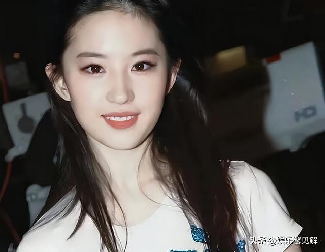 白玉兰风波一月后，37岁刘亦菲再传喜讯，让等了7年的娱乐圈沉默（组图） - 7