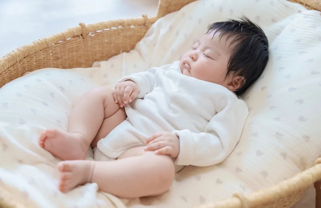 日本男政客称老女人不能生孩子，鼓励女高中生毕业前生3胎（组图） - 14