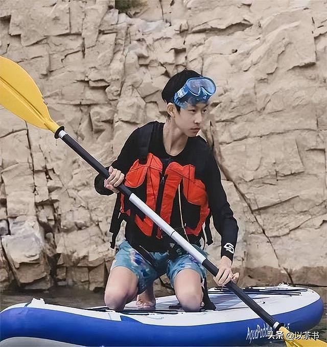 原来他就是姚晨的儿子，五官酷似爸爸，12岁身怀绝技成为她的骄傲（组图） - 12