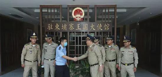 比缅北还要可怕!枪支毒品横行,性交易泛滥,柬埔寨如何沦落至此?(组图) - 23