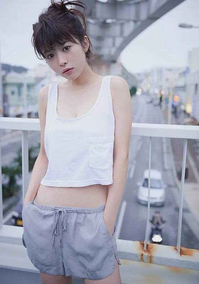【美女】32E超模身材无法抵挡，艳如桃李，美得让人怦然心动（组图） - 6