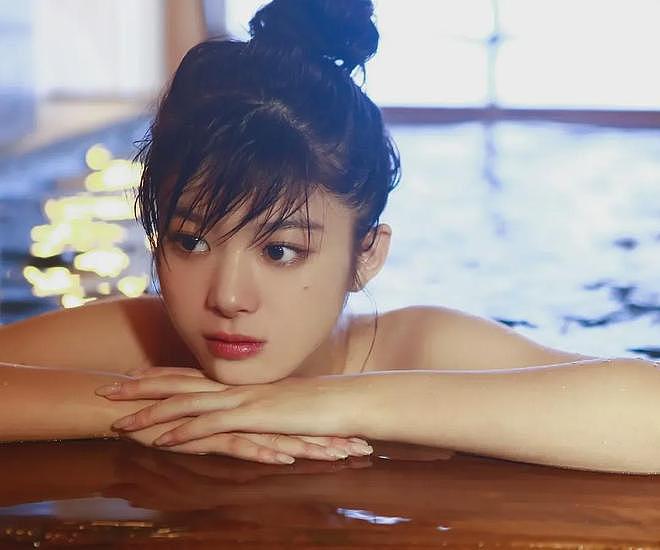 【美女】32E超模身材无法抵挡，艳如桃李，美得让人怦然心动（组图） - 7