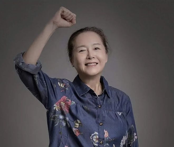 一婚被骗，二婚4年离婚，女儿公开出柜，恬妞的经历太坎坷（组图） - 10