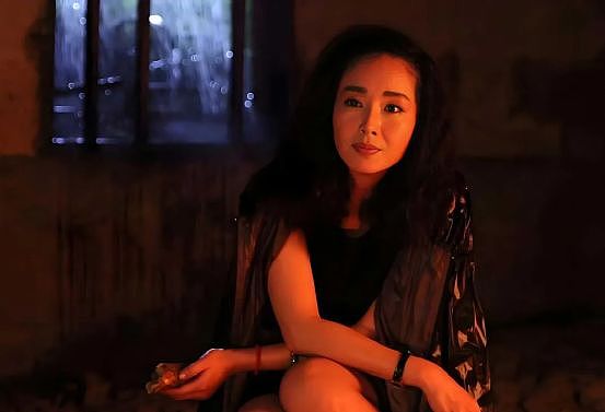 一婚被骗，二婚4年离婚，女儿公开出柜，恬妞的经历太坎坷（组图） - 5