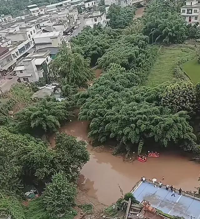 美女外卖员溺亡后续,孩子才两岁!正脸曝光肤白貌美,老公遭众斥(组图) - 8