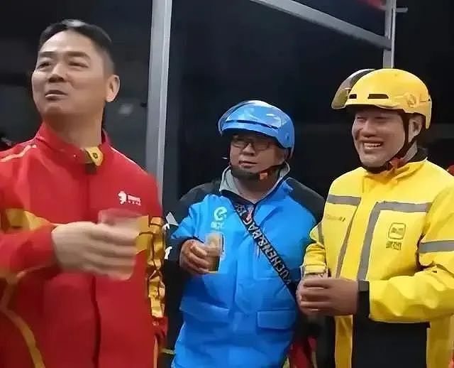 吓了车圈一跳!刘强东拿下比亚迪(组图) - 8