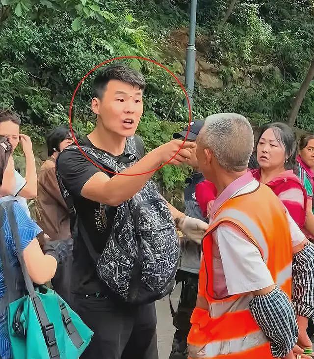 游客辱骂驱猴大爷后续:更多本地人发声,男子身份被扒,账号被骂到私密(视频/组图) - 8
