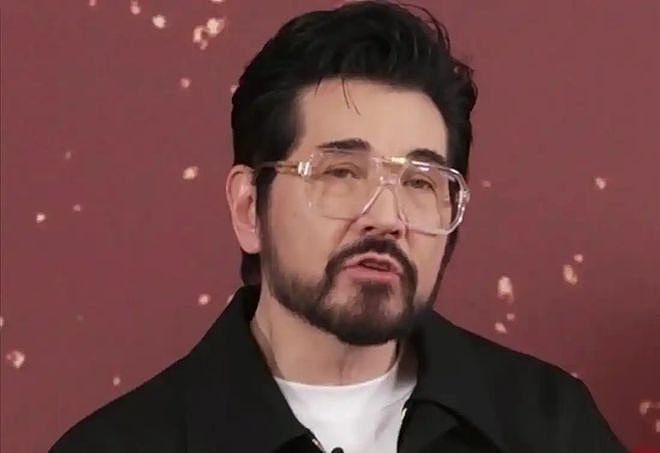 64岁费翔泪崩：钱买不来幸福！这给所有不婚不育的年轻人提了个醒（组图） - 5