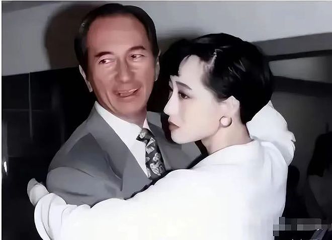 看不上王思聪,却想攀霍家?被嘲私生女、母亲是姨太太的她靠什么(组图) - 4