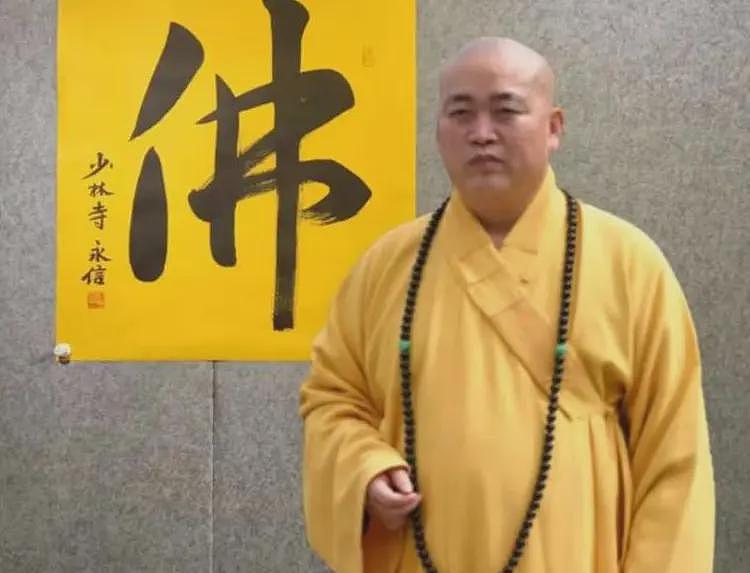 曝释永信被带走调查，1件袈裟16万，1串佛珠过亿，他到底多有钱？（组图） - 26