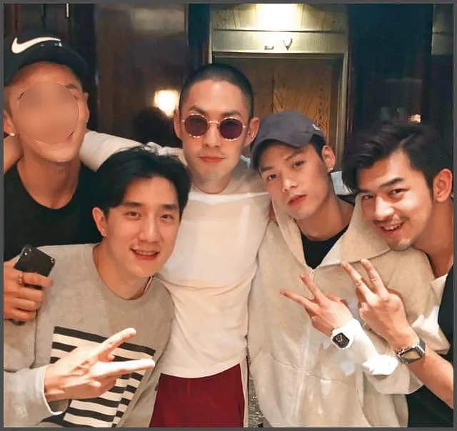 71岁成龙抱孙画面疑曝光!房祖名被传秘婚小11岁女星,送房产追妻(组图) - 7