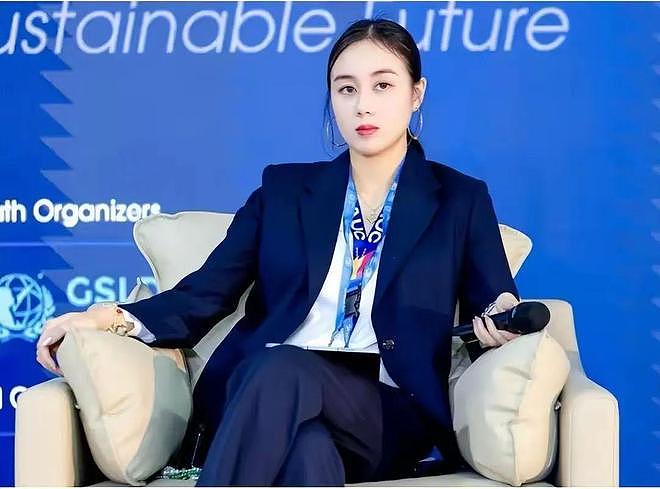 看不上王思聪,却想攀霍家?被嘲私生女、母亲是姨太太的她靠什么(组图) - 11