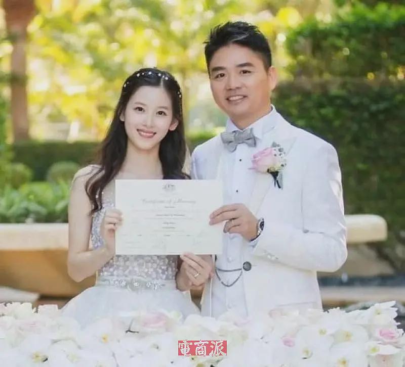 李想靠漂亮老婆冲上热搜,网友:学到刘强东精髓了(组图) - 21