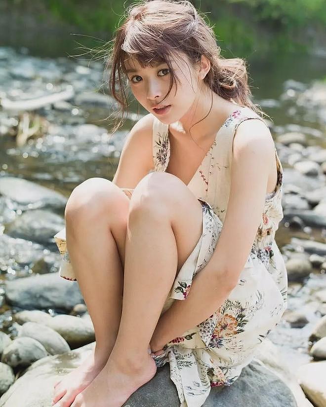 【美女】32E超模身材无法抵挡，艳如桃李，美得让人怦然心动（组图） - 1