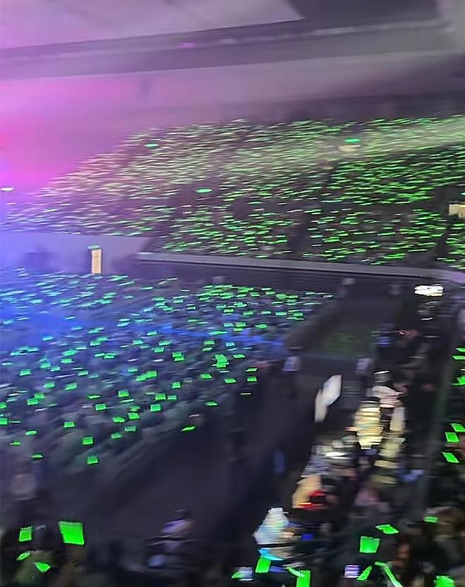 岳云鹏演唱会座无虚席!郭德纲现身唱曲,黄晓明陈梦孙越到场支持(组图) - 6
