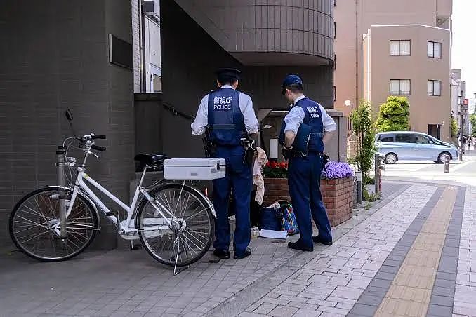 日本邮局男员工寄用过保险套给20名女同事!从内部选妃,专挑正妹下手…(组图) - 9
