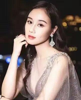 看不上王思聪,却想攀霍家?被嘲私生女、母亲是姨太太的她靠什么(组图) - 1