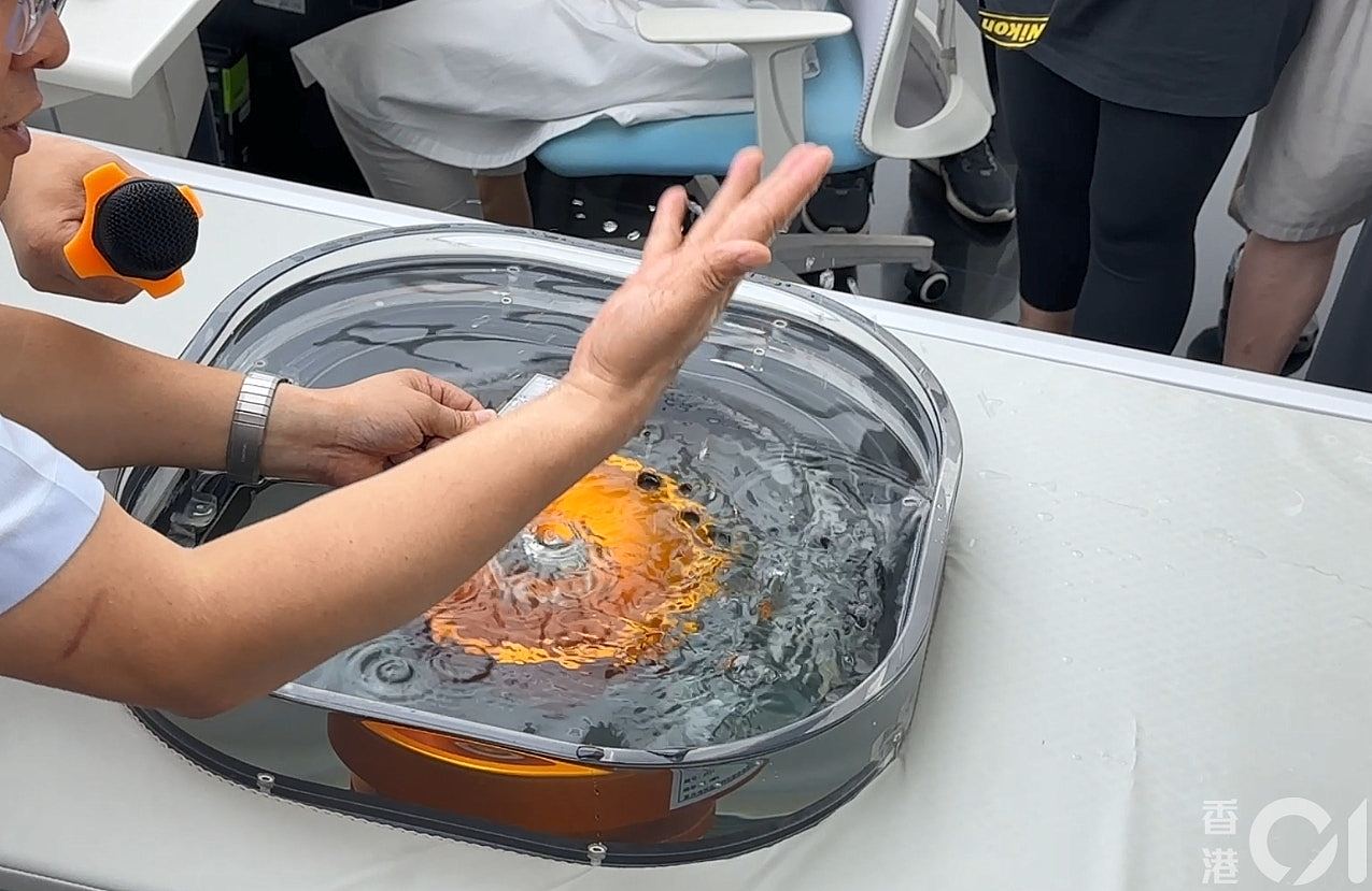 重庆原创海扶刀“隔山打牛”不开刀灭肿瘤，港完成1300宗手术（组图） - 4