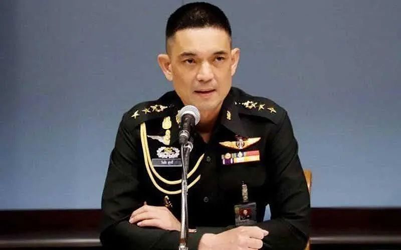 柬埔寨指挥官身亡!佩通坦回应真相,泰国三军联合应对(组图) - 29