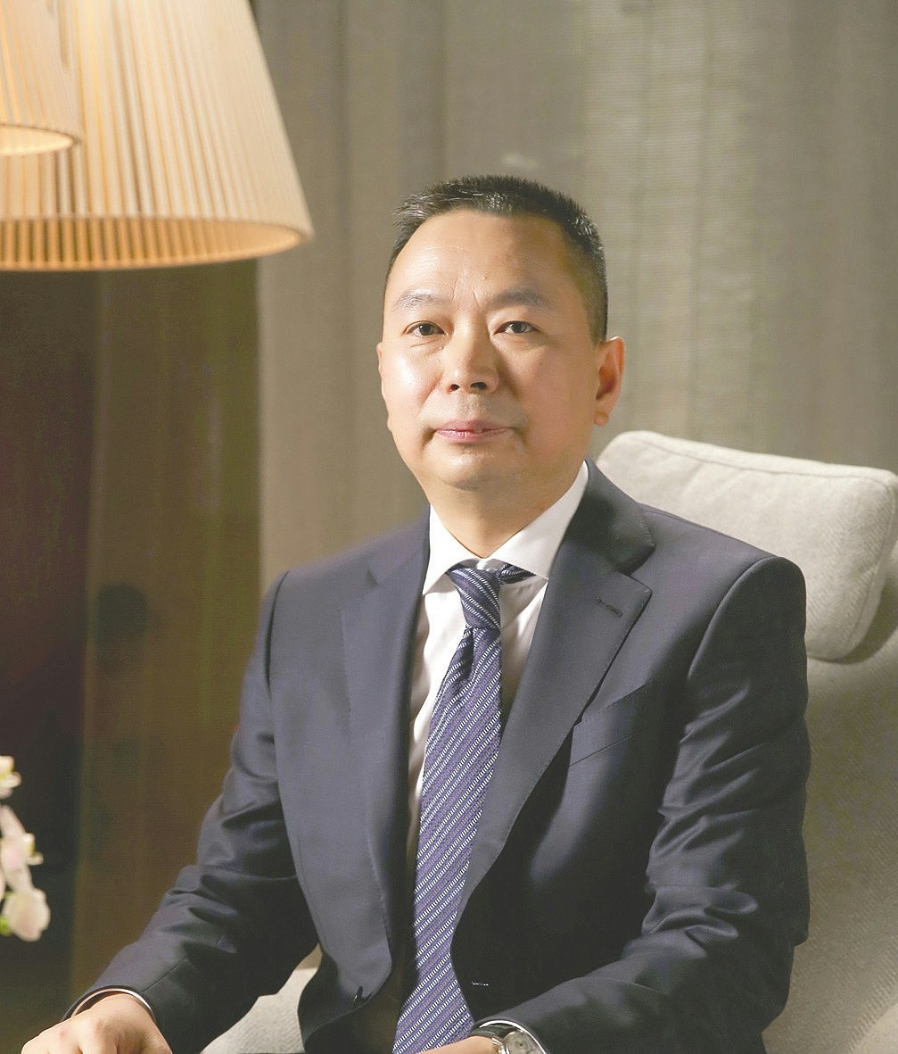 中国最悲剧的行业,企业老板接连跳楼自杀!两个月内3首富遭调查(组图) - 4