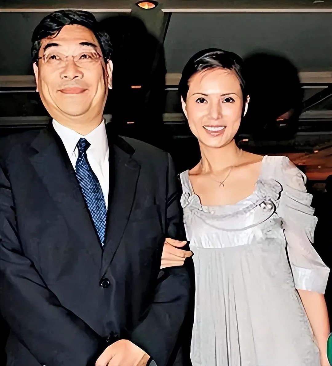 李若彤曾为渣男隐退8年,主动求婚两次被拒,为男方还上亿债(组图) - 4