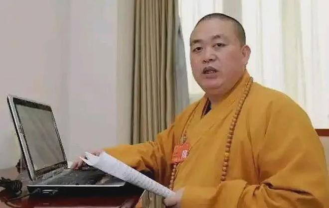 深扒释永信:搂着美女念着经,也曾是个苦行僧,20年间多次被举报,每每安全过关(组图) - 19