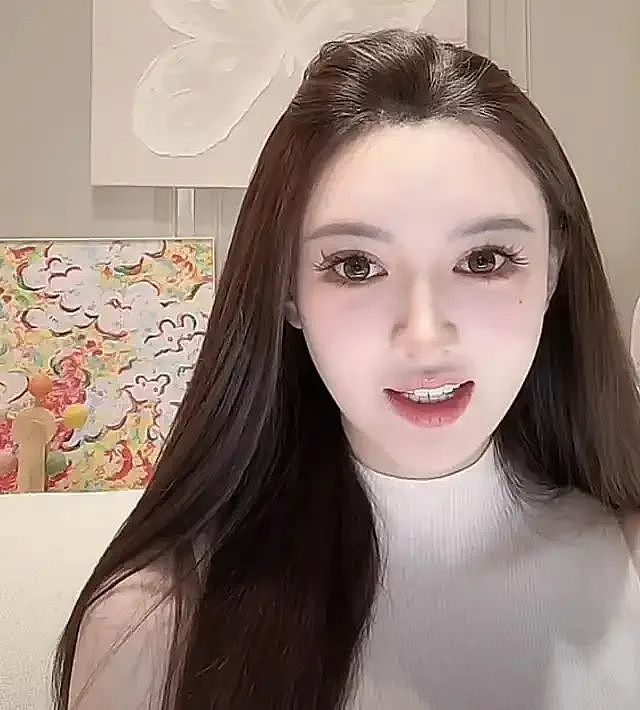 退网后叶珂再直播,回应为何复出:人永远不要对赚钱这事有羞耻心(组图) - 1