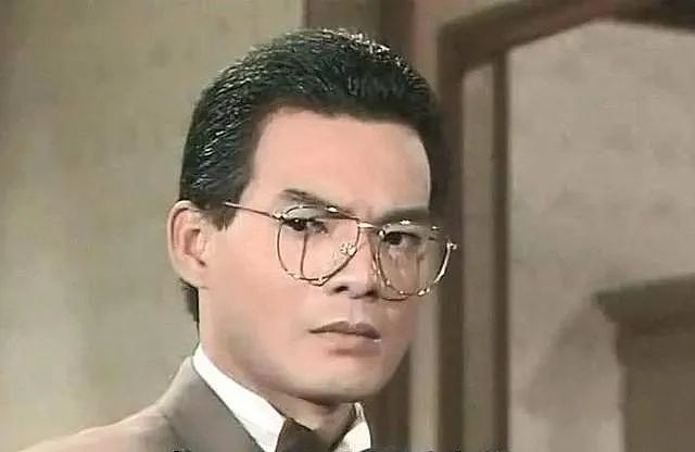 不承想鸠摩智一语成谶，TVB“全能绿叶”李国麟本人也挺神的（组图） - 5
