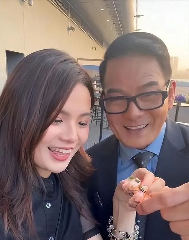不承想鸠摩智一语成谶，TVB“全能绿叶”李国麟本人也挺神的（组图） - 11
