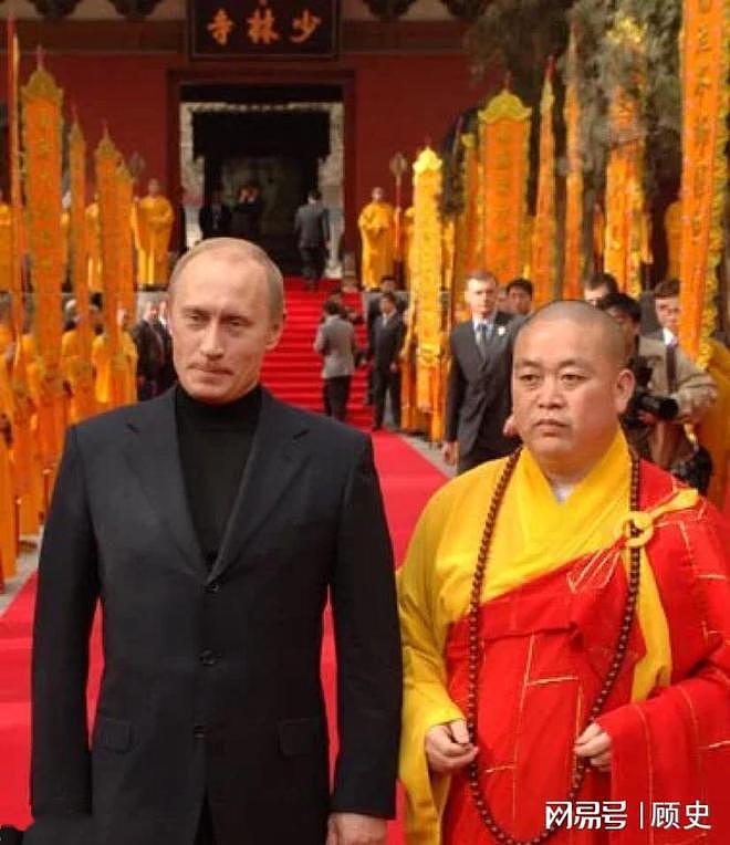 释永信与众名人交往史:为蔡志忠剃度,与马云谈早起,赠普京秘籍(组图) - 8