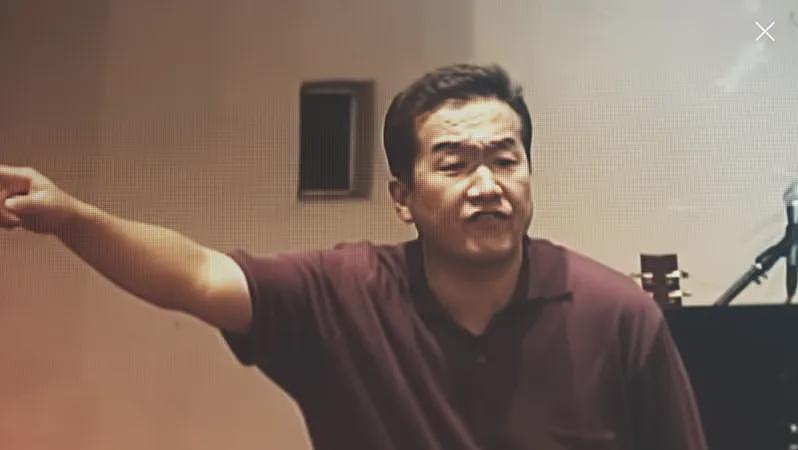 网红养成还是邪教控制？ FBI突袭亚裔牧师豪宅，6人被带走、婴儿在场哭泣...（组图） - 2