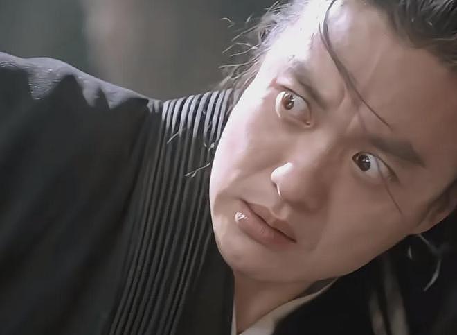 周一围演技又翻车了!对着陈都灵从腰臀摸到肩膀,网友吐槽太油腻(组图) - 6