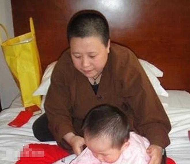 网曝释永信女人孩子照片,女人皮肤白皙身材完美,两个孩子五六岁(组图) - 7