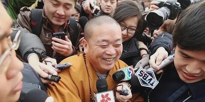 深扒释永信:搂着美女念着经,也曾是个苦行僧,20年间多次被举报,每每安全过关(组图) - 23