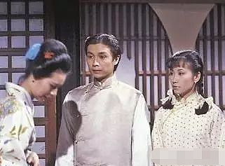 香港女星早已退圈?入行10年为母治癌倾家荡产、亲爸永失所爱厕所等死,今为当红小花熨衣无人识?(组图) - 15