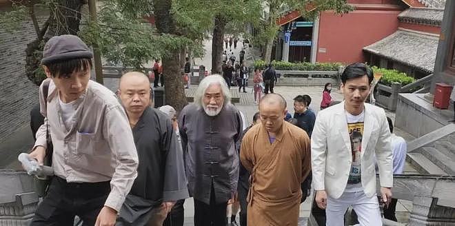 释永信塌房影响娱乐圈!多部少林寺作品烂尾搁浅,张纪中都被坑了(组图) - 15