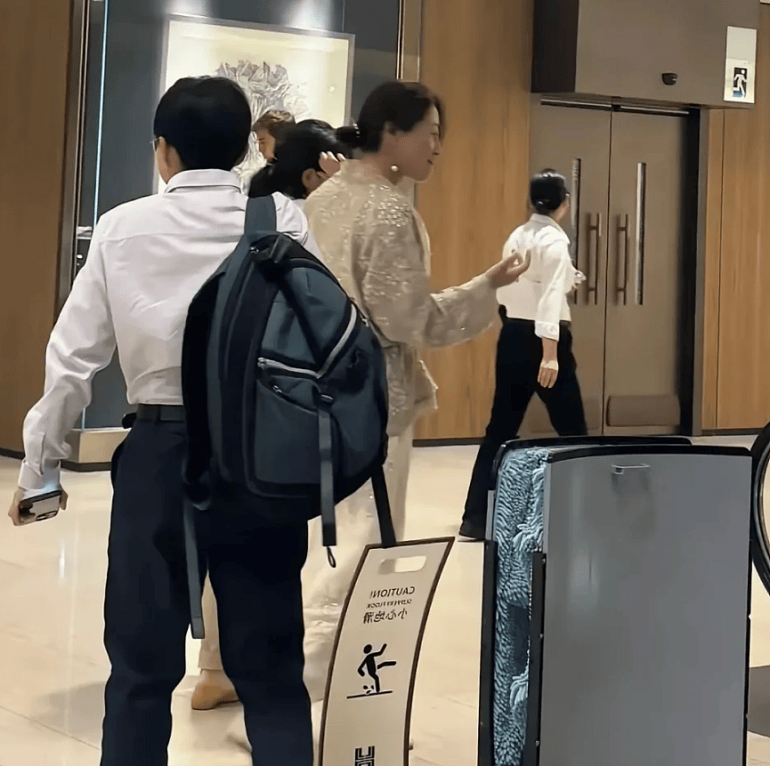 宗馥莉被曝已到达香港！为8月份的官司做准备（组图） - 2
