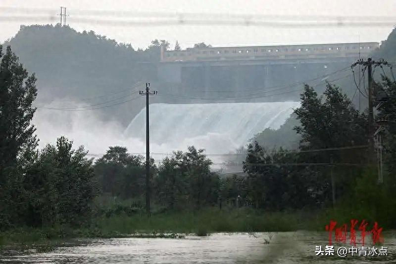 直击北京密云水库泄洪，历史最大入库洪峰（视频/组图） - 1