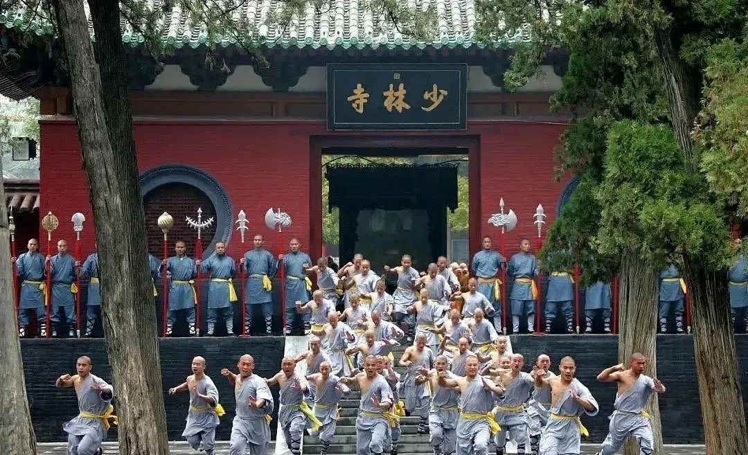 实锤!释永信的大瓜一个比一个炸裂!百亿资产,与多名女子有染,私生子曝光,涉嫌刑事犯罪…究竟谁是幕后保护伞?(组图) - 7