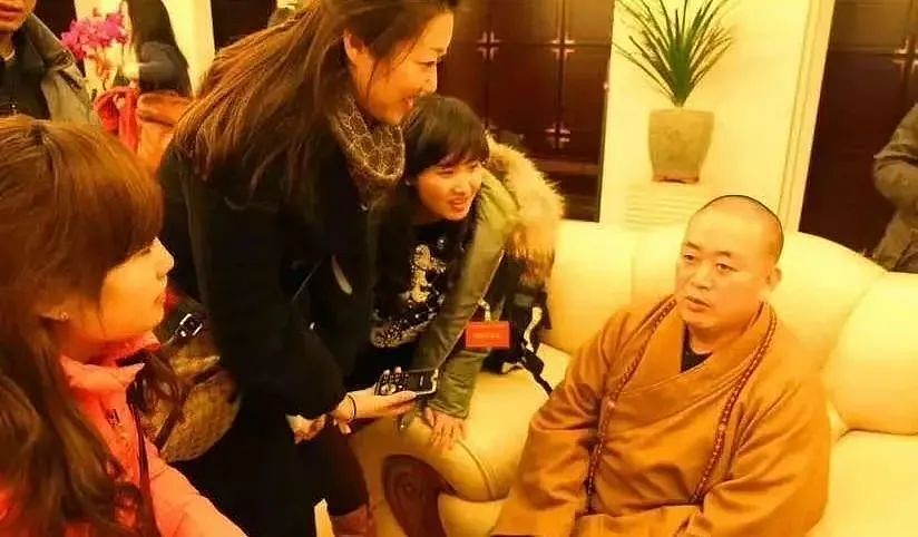 释永信郑州公寓养了俩女大学生……（组图） - 7