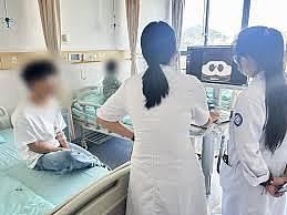 13岁男孩胸部隆起喊疼,确诊乳腺增生(视频/图) - 1