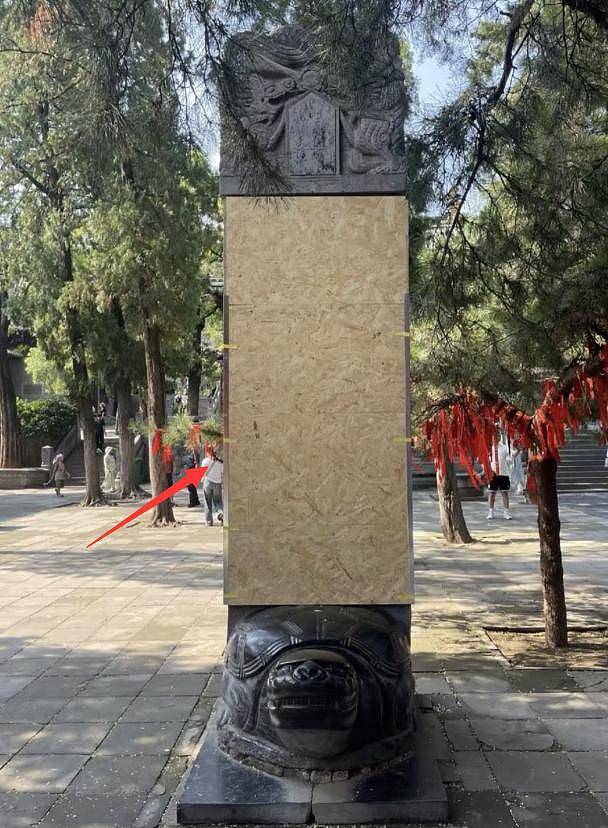 少林寺现状曝光！释永信方丈室被围了起来，纪念碑也用木板遮挡（组图） - 14