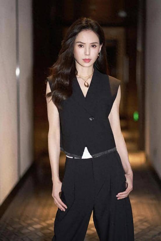 TVB前知名女星为渣男隐退8年,主动求婚两次被拒,为男方还上亿债(组图) - 6
