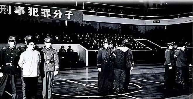 双料影后龚雪：曾是“内地最美女星”，被迫退圈后，她过得还好吗（组图） - 1