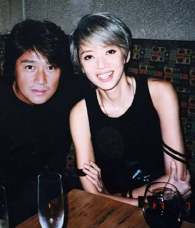 亚洲顶级渣男塌房后复出?劈腿中日3位天后,逼女友自杀转头就娶富家女,亲妈骨灰被偷照样领奖...(组图) - 9
